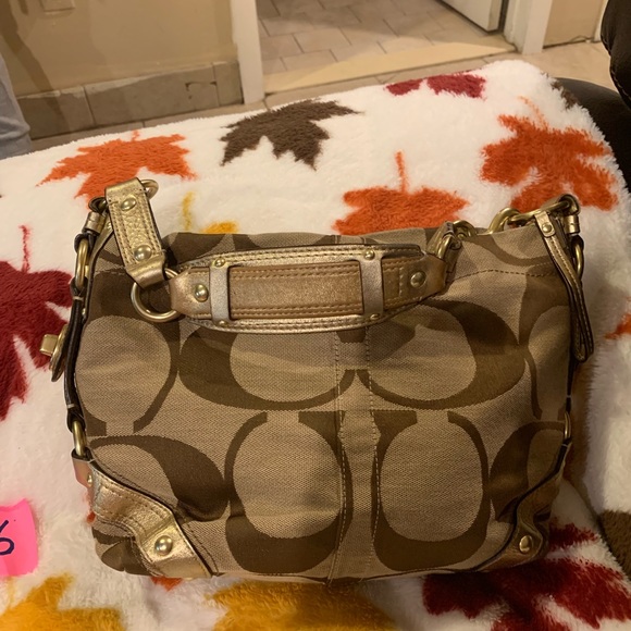 Purses - Picture 4 of 8